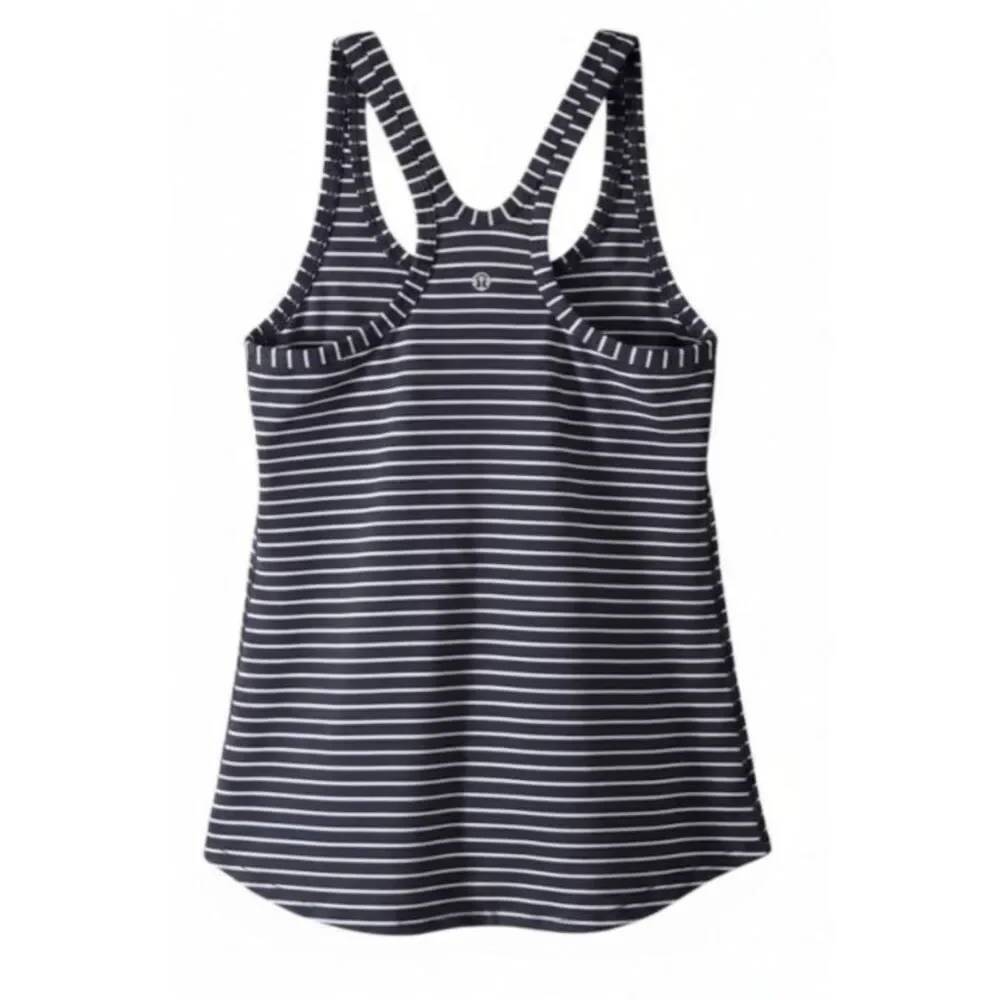 lululemon athletica excellent size